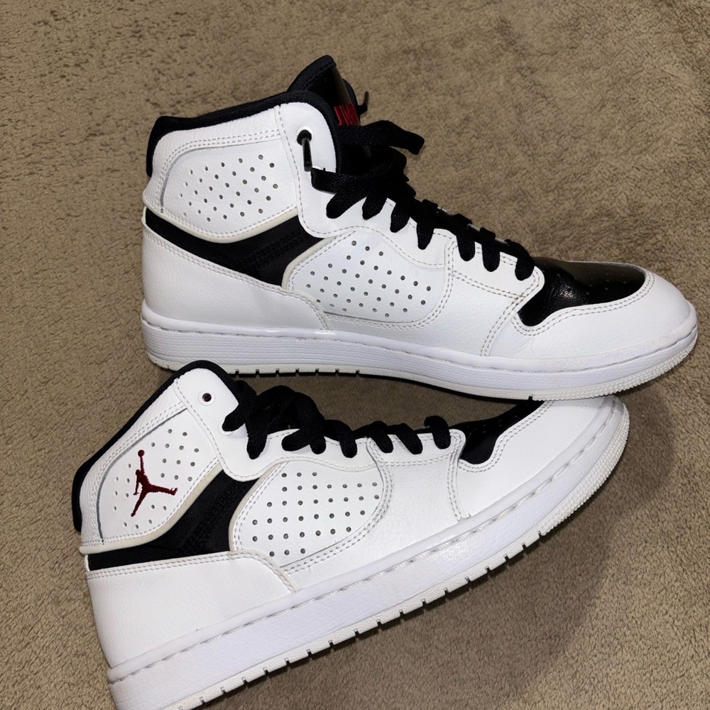 Jordan Mid-Top Sneakers - White/Black/Red